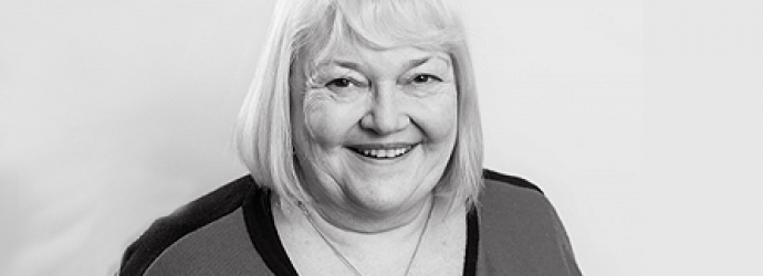 Head shot of Elaine Simpson