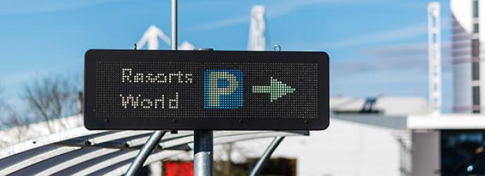 electronic sign directing to Resorts World car park